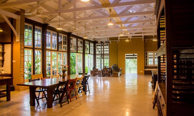 Bago Hotel | Bulaeinn Villas