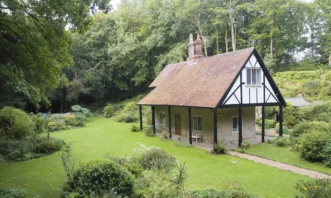Eaton Mascott Cabaña | Bull Hollow Cottage - sleeps 2 guests