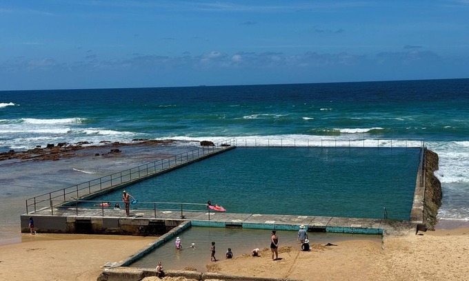 Bulli Casa | Bulli Beach, Sandon Point Coastal Cottage - 10 min walk to beach.