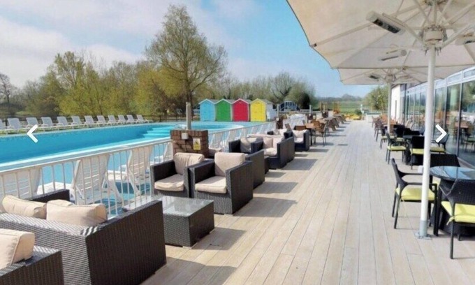Ampney Crucis Chalet De Esquí | Bumble Bee Lodge, Hoburne Cotswold Holiday Park