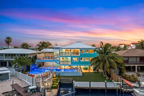 Marathon Casa | Bumpa's Big House