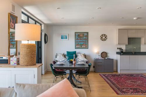 Herne Bay Apartamento | Bun Penny Apartment by Keepers Cottages