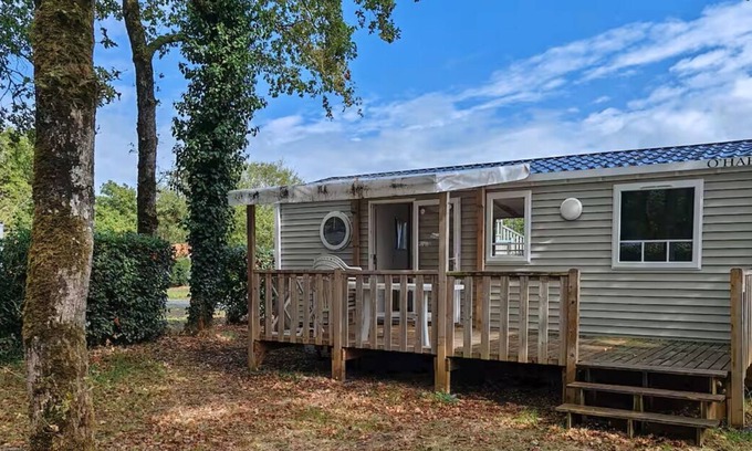 La Boissiere-de-Montaigu Casa | Bungalow for 6 people near the Puy du Fou in a pleasant campsite.