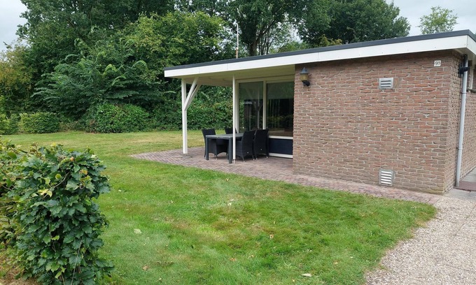 Gasselte Casa | Bungalow 091 stands in a quiet spot on the Holiday Park the Kremmer. The bungalow is very suitable for those seeking peace and quiet.