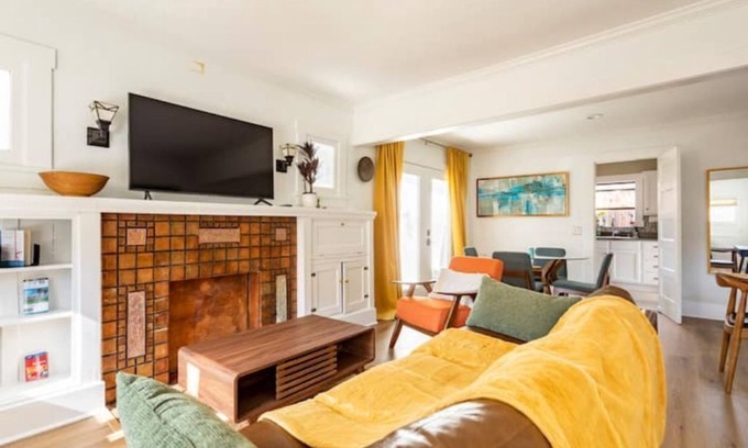 Sierra Madre Casa | Bungalow Bliss 5 min. To Pasadena or walk to town