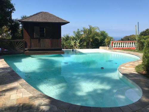 La Riviere Saint-Louis Casa | Bungalow confortable à Ruisseau avec piscine partagée