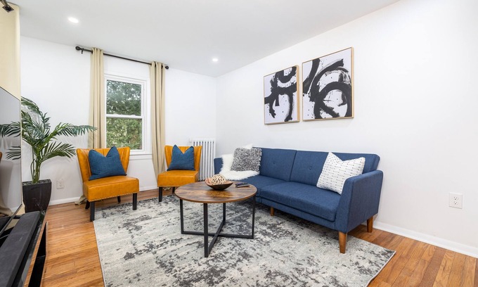 Windsor Casa | Bungalow House - Free Parking - 10 mins to Hartford & Airport