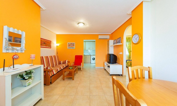 Torrevieja Chalet De Esquí | Bungalow en urbanización con piscina en Aguas Nuevas!