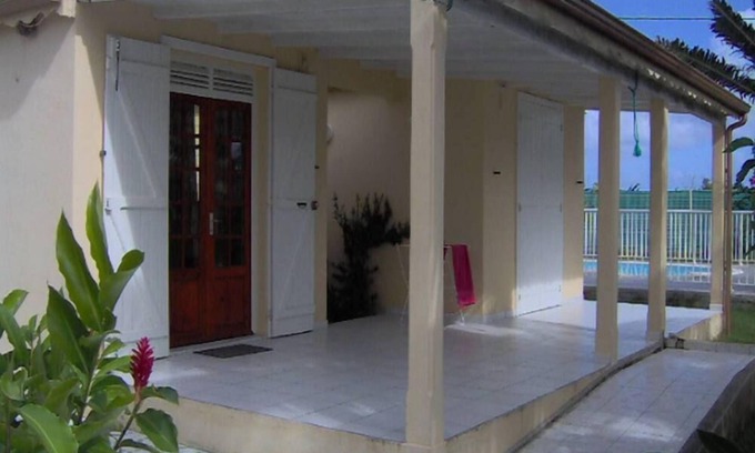 Dubedou Casa | BUNGALOW EN CAMPO COMPLETO EN UNA ECRINA TRANQUILA