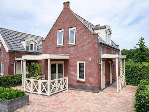 Municipality of Nissewaard Casa | Bungalow in Zuytland Buiten by the Water