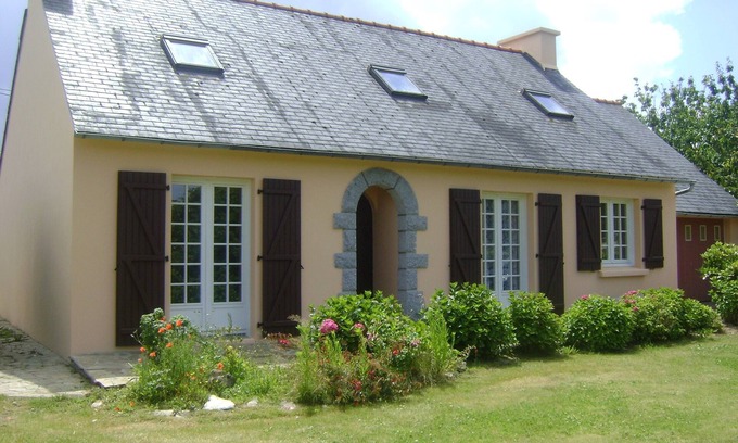 Trevignon Casa | casa de pisos situado a 500 metros del puerto de Trévignon - hermoso jardín
