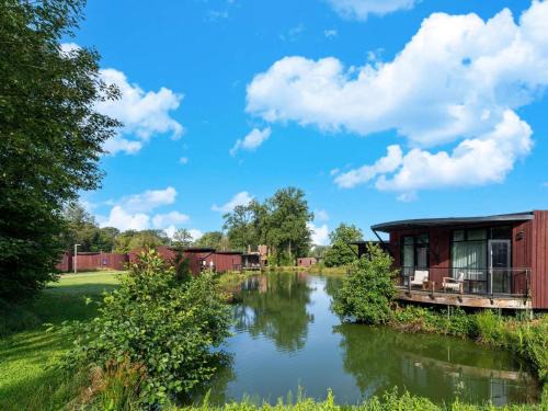Maubray Casa | Bungalow Near Forest & Lake