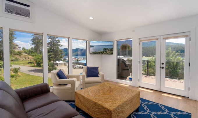 Bayview Casa | Bungalow Top Floor Only