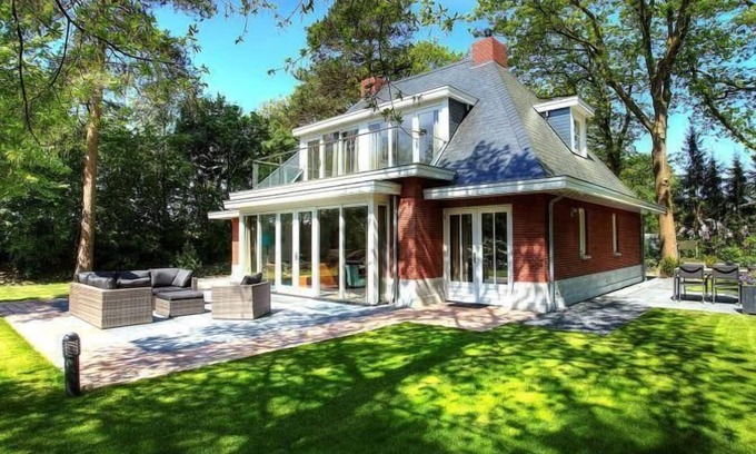 Otterlo Casa | Bungalow with 10 bedrooms and a terrace
