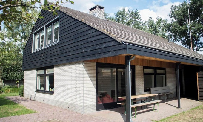 Otterlo Casa | Bungalow with multiple floors, 6 bedrooms and 2 bathrooms
