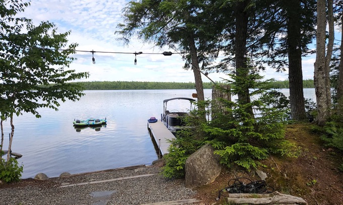 Millinocket Cabina | bunk house on a pristine lake 25 min from Mt katahdin awesome 4 wheeling
