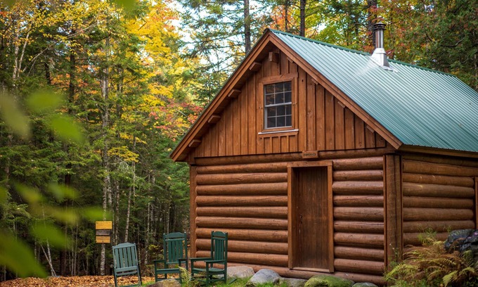 Monson Chalet De Esquí | Bunk in a shared bunkhouse with shared bathroom