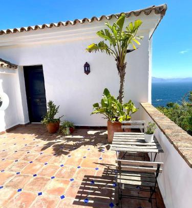 Cabrita Casa | Bunker House