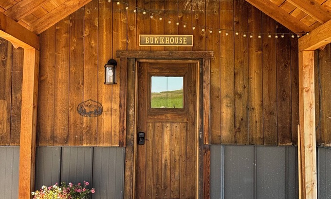 Big Timber Casa | Bunkhouse with Horse Accommodations
