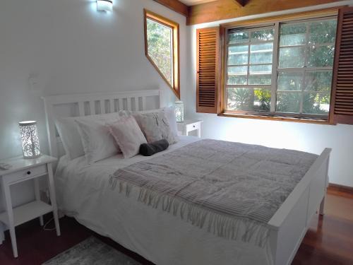 North Maleny Casa | Bunya 4 Bedroom at On Burgum Pond Cottages