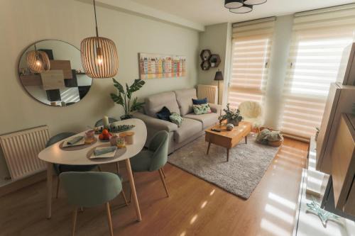 Burgos Apartamento | Burgos Histórico. Arco San Esteban