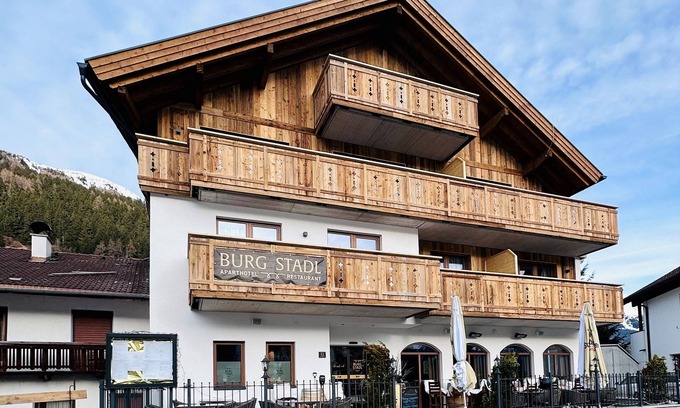 Ladis Apartamento | Burgstadl Aparthotel & Restaurant - Ferienwohnung mit Begblick
