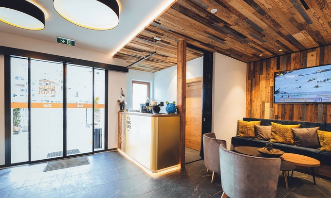 Ladis Apartamento | Burgstadl Aparthotel & Restaurant - Ferienwohnung mit Bergblick