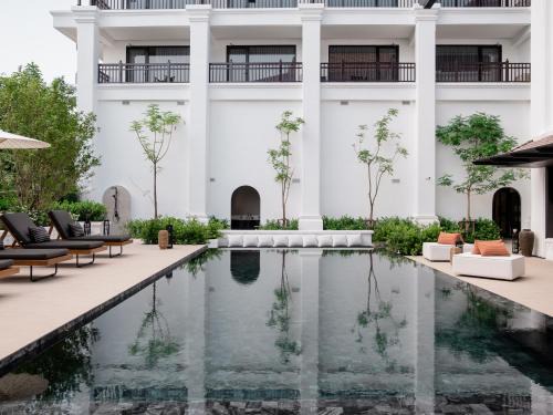 Old City Hotel | Burirattana Hotel-An Adults Only Hotel
