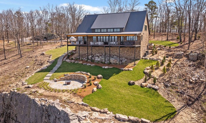 Trenton Casa | Burkhalter Estates, Burkhalter Estates on Lookout Mountain