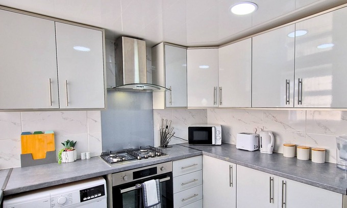 Burnley Casa | Moderno-Casa-Baño con bañera