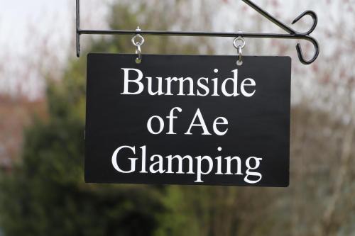 Ae Village Otro | Burnside of Ae Glamping Shepherd's Hut