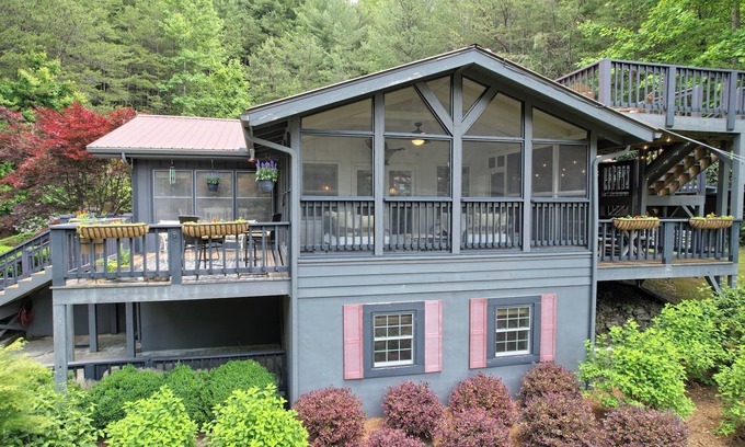 Clayton Casa | Burton Surf Club - New Lake Burton Lakefront Renovación de 5 habitaciones