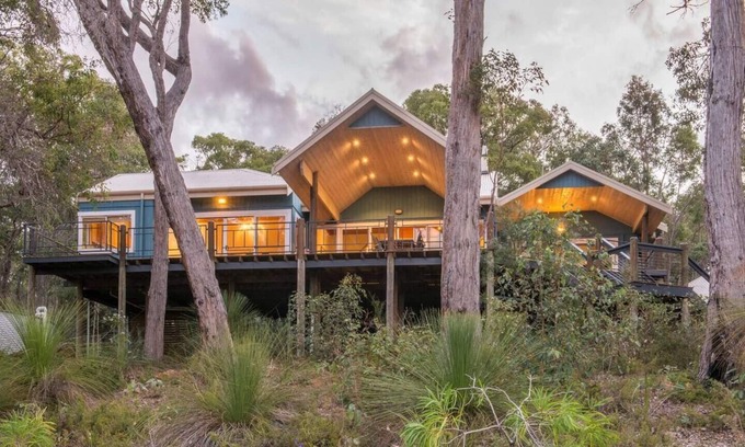 Yallingup Siding Casa | Burwood Bush House Close to Wineries and Beach