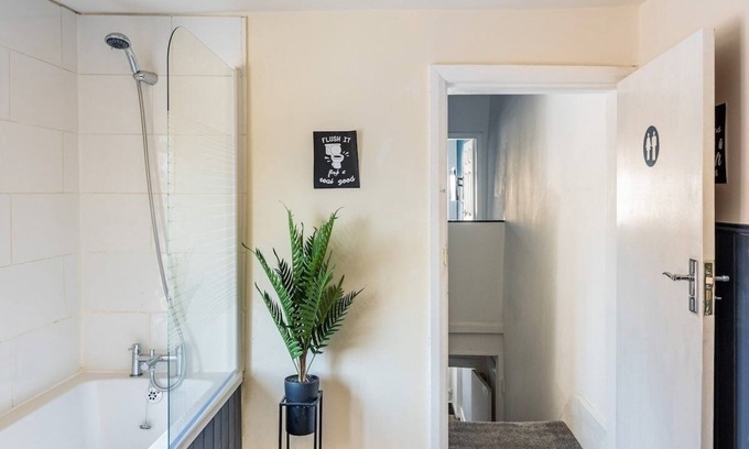 Bury Condominio | Bury Stays, Town centre