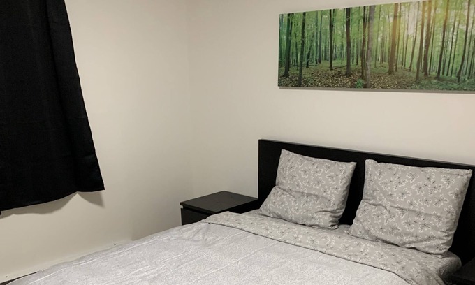 Laval Apartamento | Bus stop parc restaurant very close family area very quiet and a warm atmospher