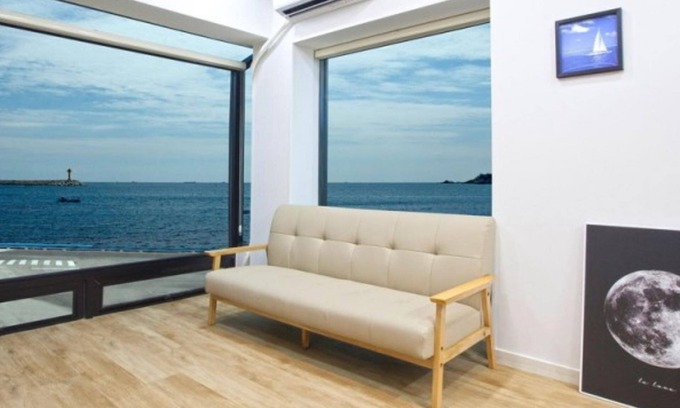 Busan Casa | Busan Yeonhwa Reef Pension Dreamer