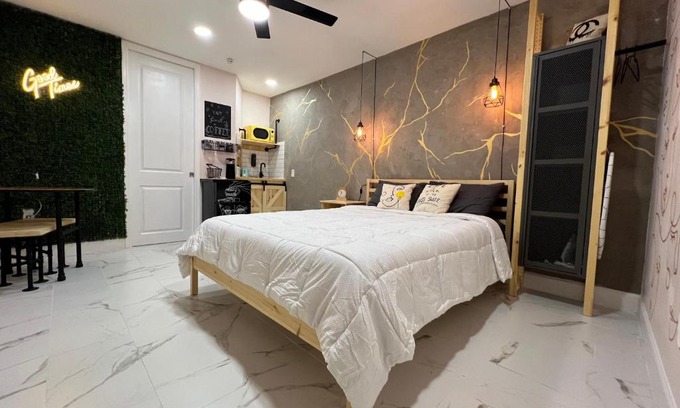 Sulphur Springs Apartamento | Busch Gardens Bliss Suite-2