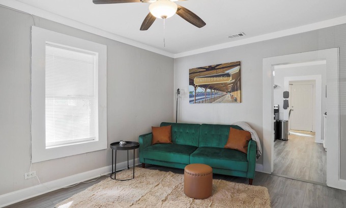Hattiesburg Cabaña | Buschman Station - Cottage near Downtown Hattiesburg