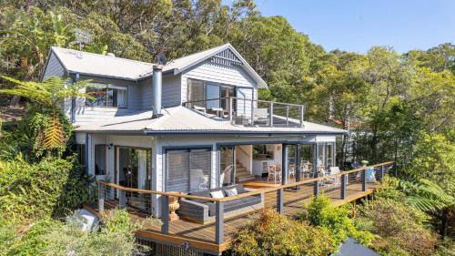 Killcare Casa | Bush and Bay Setting With Easy Walk To Beach
