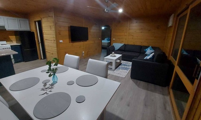 Echuca Cabina | Bushland Cabin Near Boat Ramp and Town