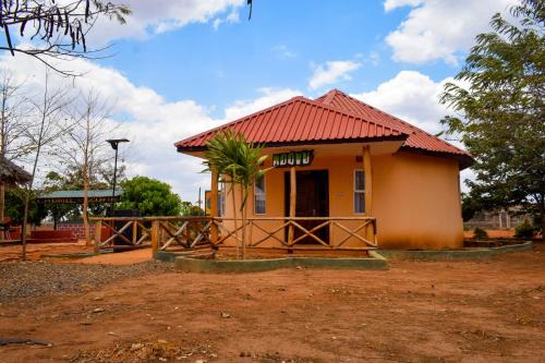 Voi Casa | Bustani Luxury Cottages Tsavo