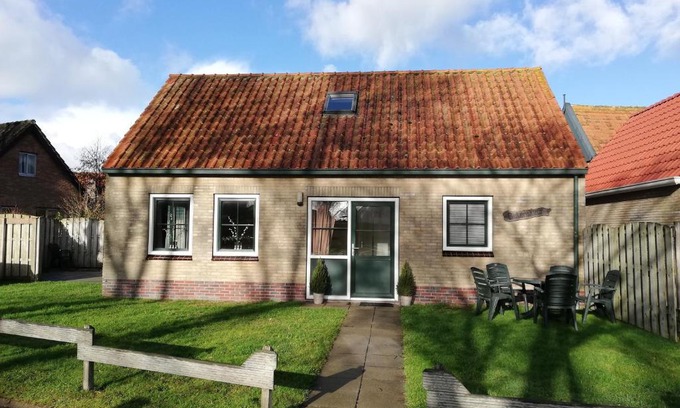 Hollum Casa | Butenskuur