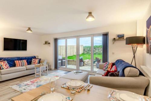 Penrose Casa | Buttercup Cottage