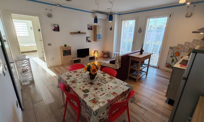 Pallanza Apartamento | Butterfly Apt in Suna with garage, Wifi and A/C