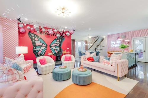 Maplewood Heights Casa | Butterfly BNB~Modern Luxury~Giant Rooftop~9Min DT