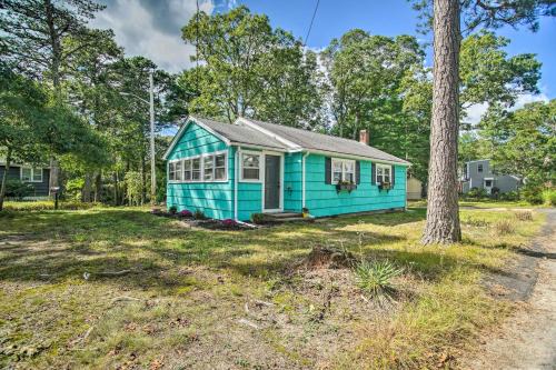 Buzzards Bay Casa | Buttermilk Cottage in Cape Cod Steps to Beach