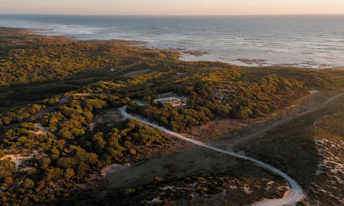Bungaree Casa | Buttons By The Beach (King Island coastal retreat)