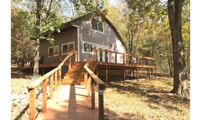 Omaha Cabina | Buttonwood cabin, Table rock lake, Golf, Branson, Omaha area.