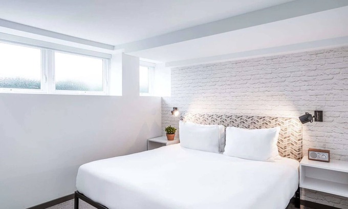 Foggy Bottom Hotel | Buzz King, Hotel Hive, Urban Elegance, Terrace Access, Stroll to White House