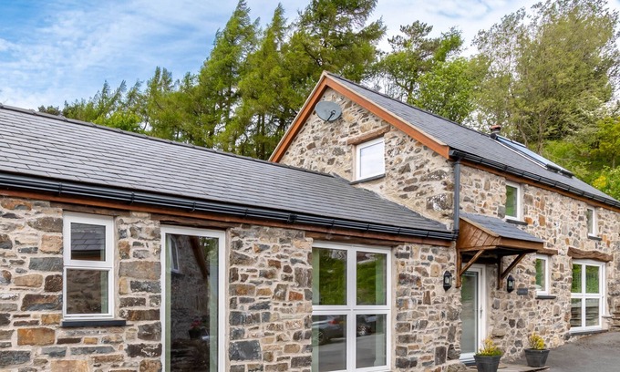 Derwen Cabaña | Bwthyn Clychau'r Gog, RUTHIN